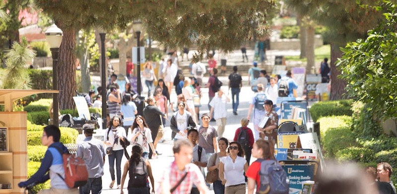 Students on UCLA campus