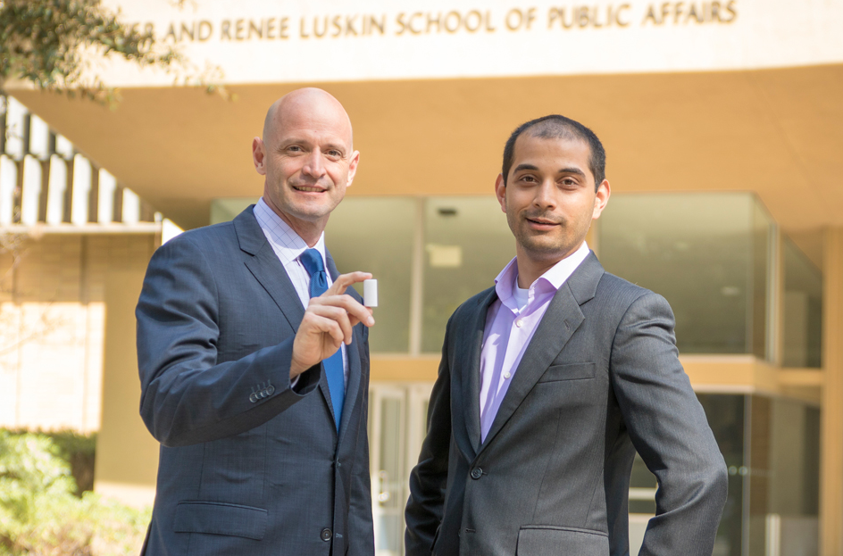 Interdisciplinary research team at UCLA discovers a game-changing technology to capture and repurpose carbon dioxide